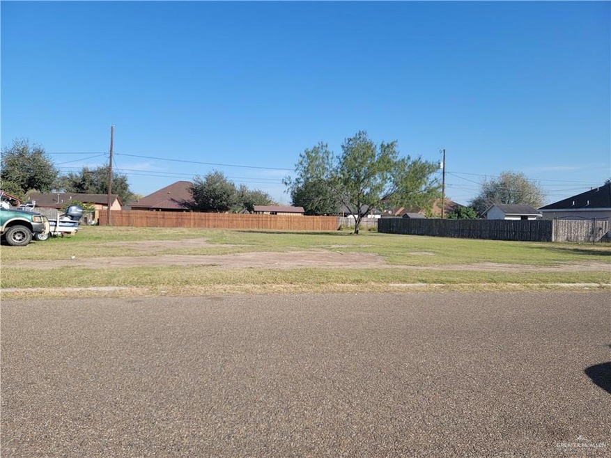 807 E Lincoln St, Weslaco, TX 78599 - photo 1