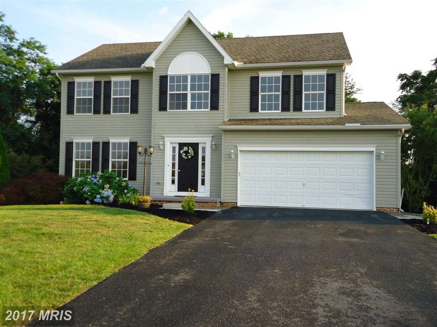 1866 Falcon Ln, Chambersburg, PA 17202 - photo 1