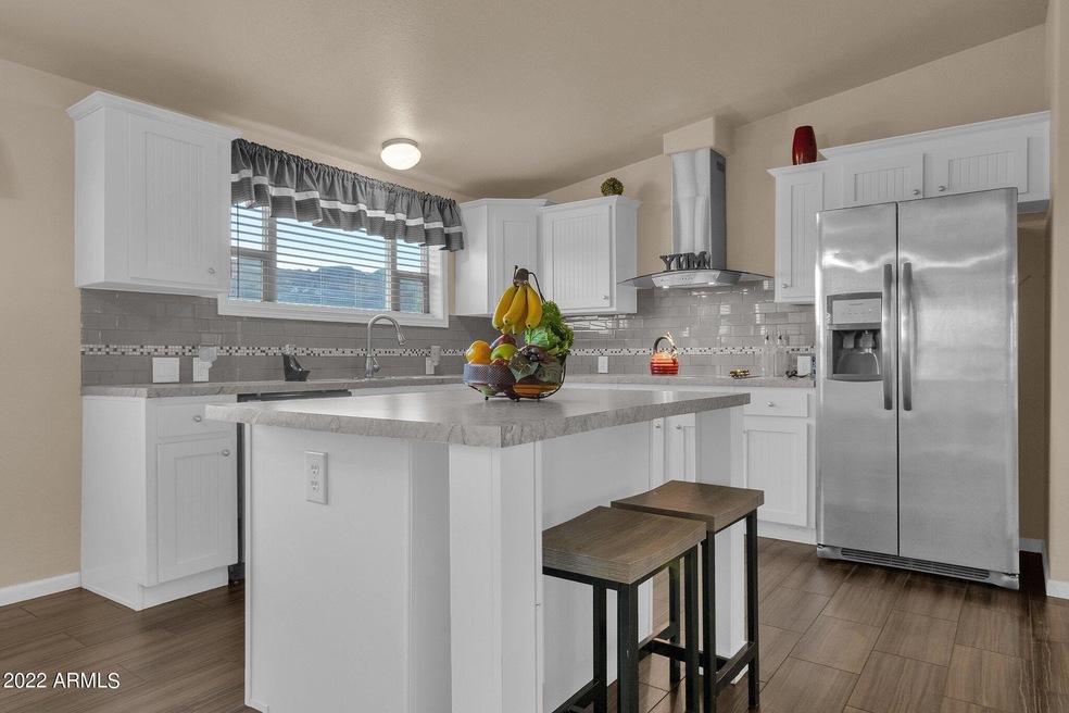 11-web-or-mls-5433-n-delaware-dr