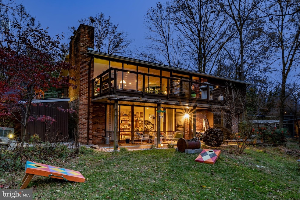 2303 Kimbro St, Alexandria, VA 22307 - photo 1