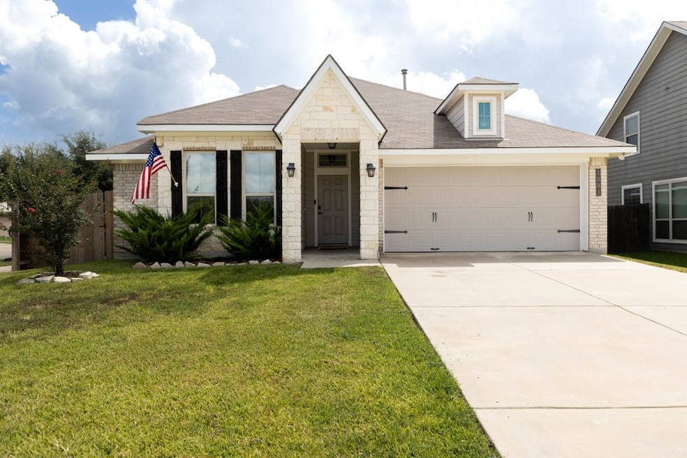 1001 Rootstock Rd, Brenham, TX 77833 - photo 1