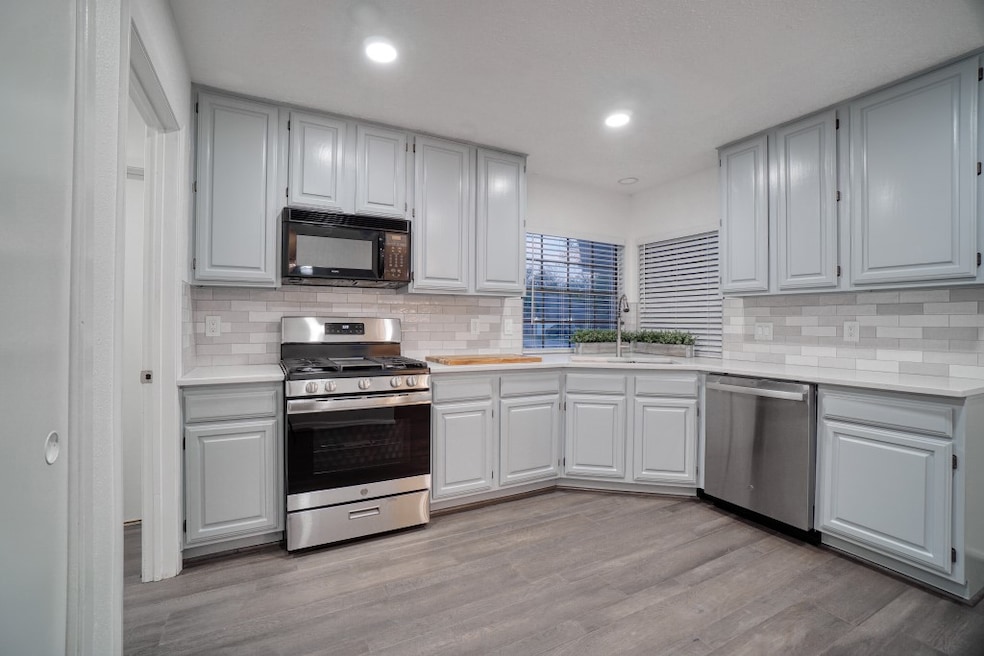 10310 Sand Pass Ln, Houston, TX 77064 - photo 1