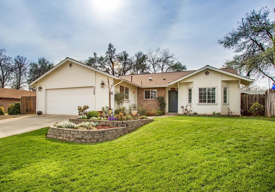 3548 Leonard St, Redding, CA 96002 - photo 1