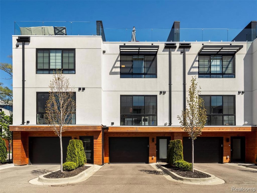 533 E Harrison Ave unit 12, Royal Oak, MI 48067 - photo 1