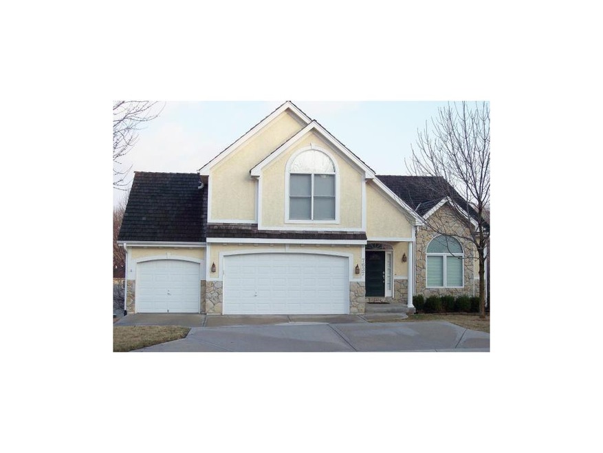 7637 Constance St, Shawnee, KS 66216 - photo 1