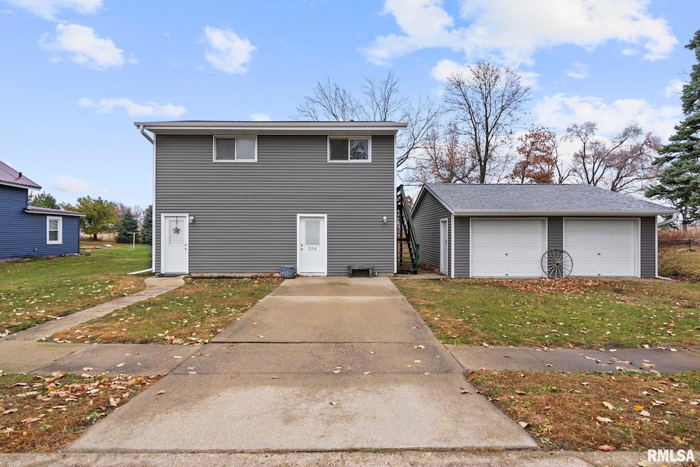 204 Main St, Calamus, IA 52729 - photo 1