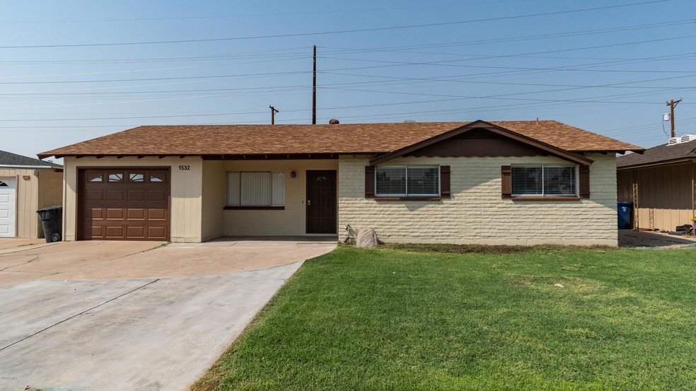 1532 E Clover-2