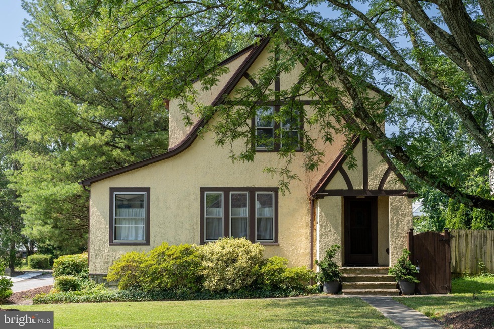 2739 Kildaire Dr, Parkville, MD 21234 - photo 1