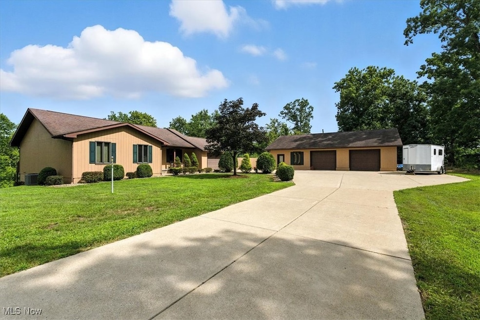 1371 N Dry Run Rd, Williamstown, WV 26187 - photo 1