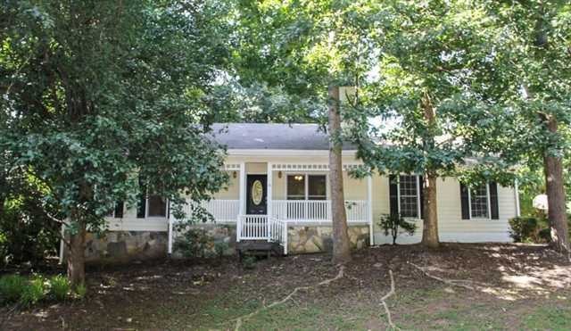 131 Lakeshore Dr, Stockbridge, GA 30281 - photo 1