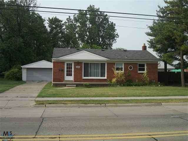 16324 Frazho Rd, Roseville, MI 48066 - photo 1