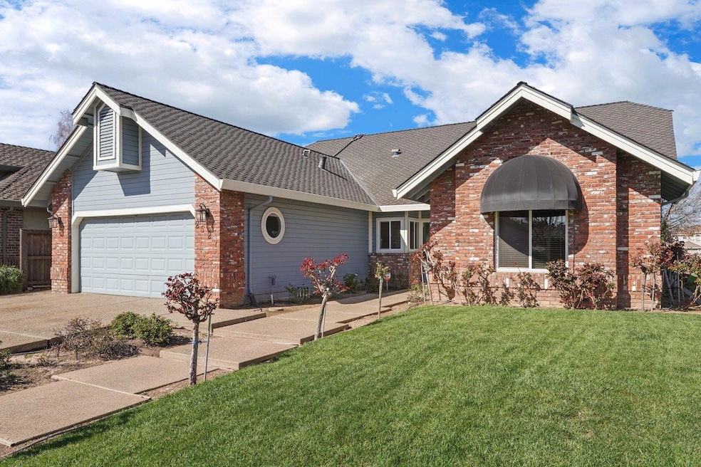 Sold $595,000 • Co-Listing Agent