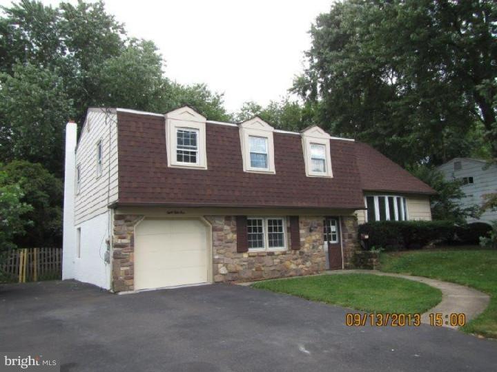 851 Phillips Rd, Warminster, PA 18974 - photo 1