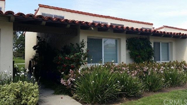 2243 Vista Huerta