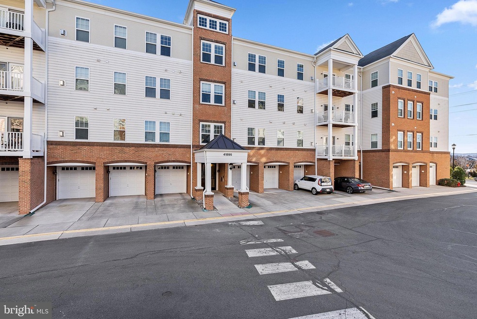 41895 Cathedral Valley Square unit 309, Aldie, VA 20105 - photo 1