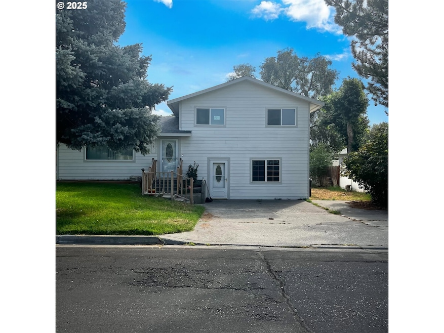 540 NW 10th St, Hermiston, OR 97838 - photo 1