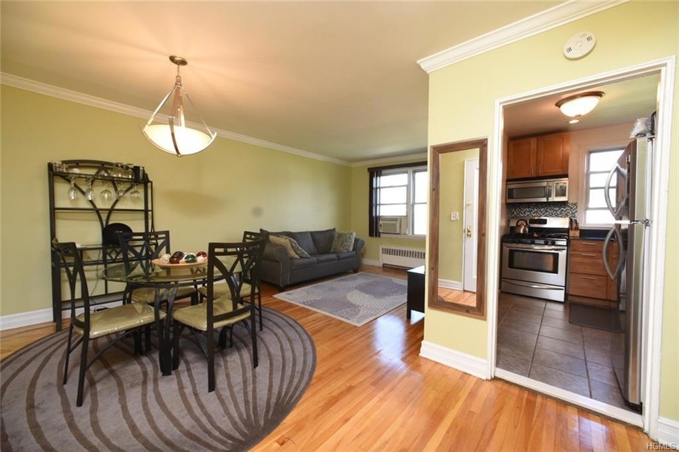 22 Arlington St unit 2A, Yonkers, NY 10710 - photo 1