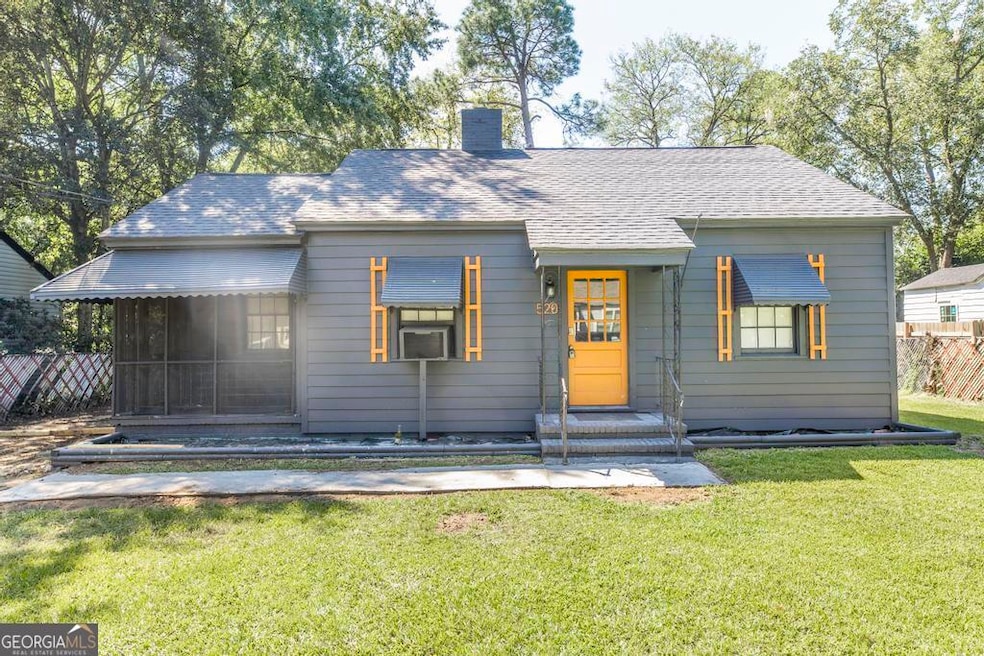 520 Villa Esta Cir, Macon, GA 31206 - photo 1