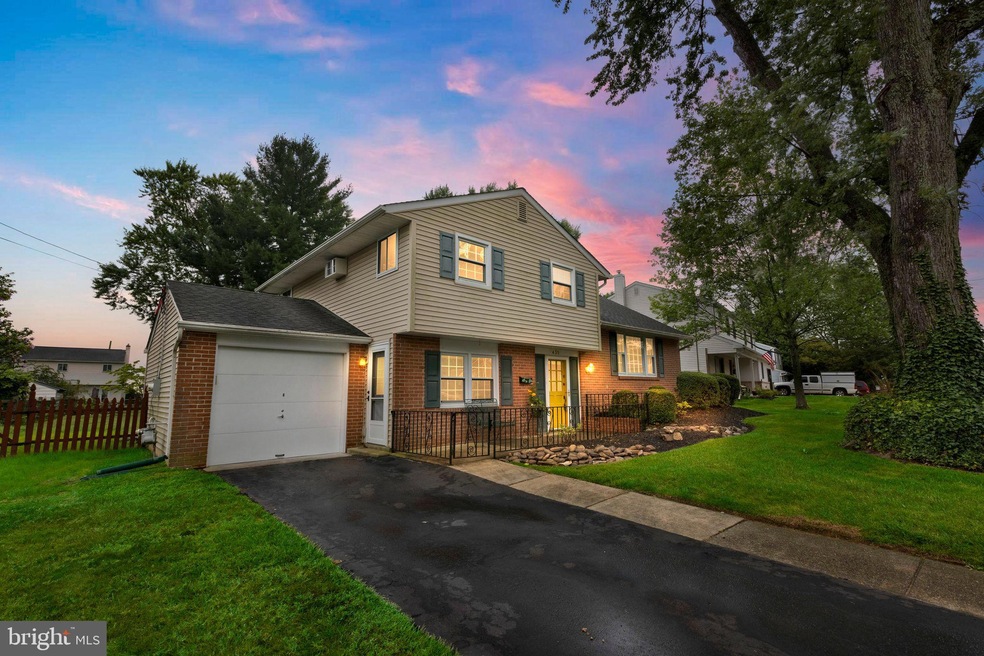 430 Silver Ave, Southampton, PA 18966 - photo 1