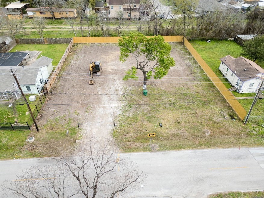 1125 Evanston St unit T, Houston, TX 77015 - photo 1