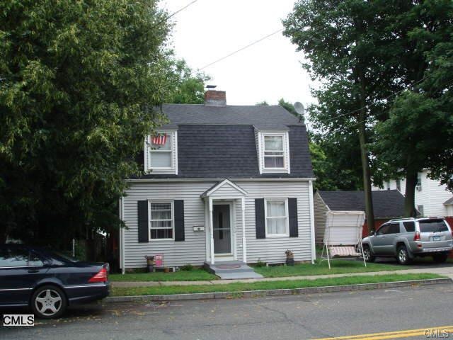 1550 Laurel Ave, Bridgeport, CT 06604 - photo 1
