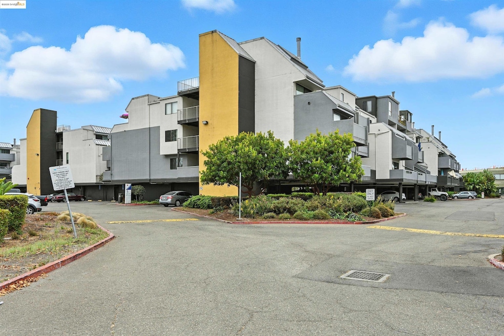 5 Embarcadero W unit 129, Oakland, CA 94607 - photo 1