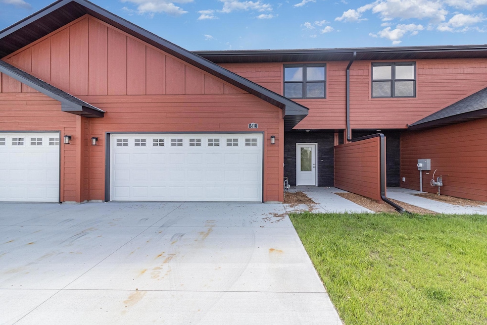 For Sale $299,900 • Co-Listing Agent