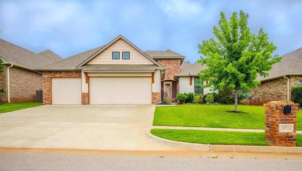 19716 Millstone Crossing Dr, Edmond, OK 73012 - photo 1