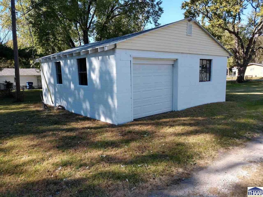 3205 Crawford St, Terre Haute, IN 47803 - photo 1