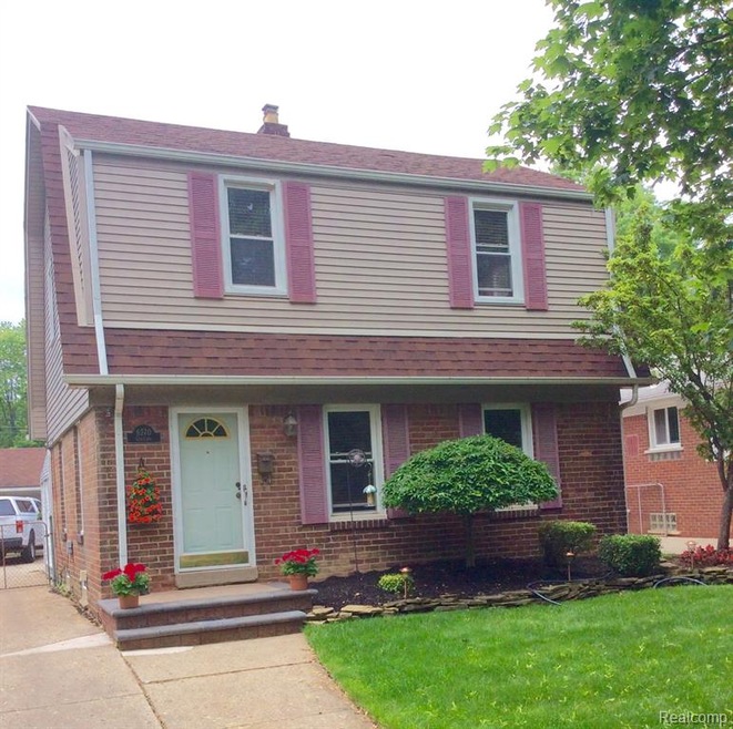 6571 Cortland.jpg