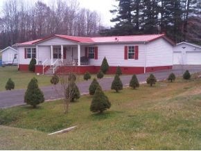 Front of home and 2 car garage