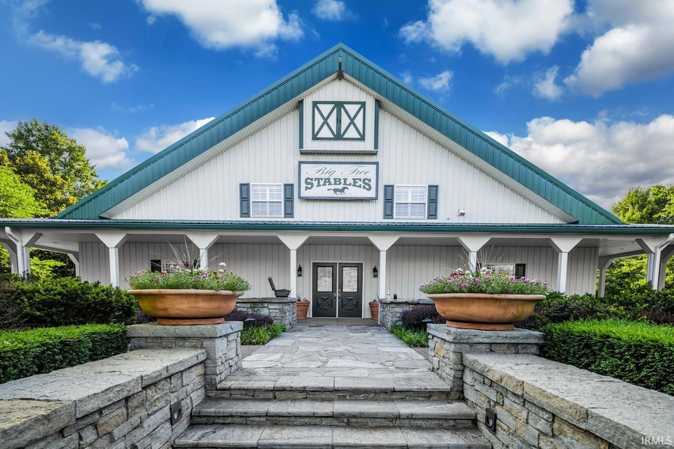 5382 E Sr 162, Santa Claus, IN 47579 - photo 1