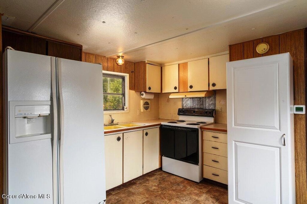 8595 W 4th St, Rathdrum, ID 83858 - photo 1