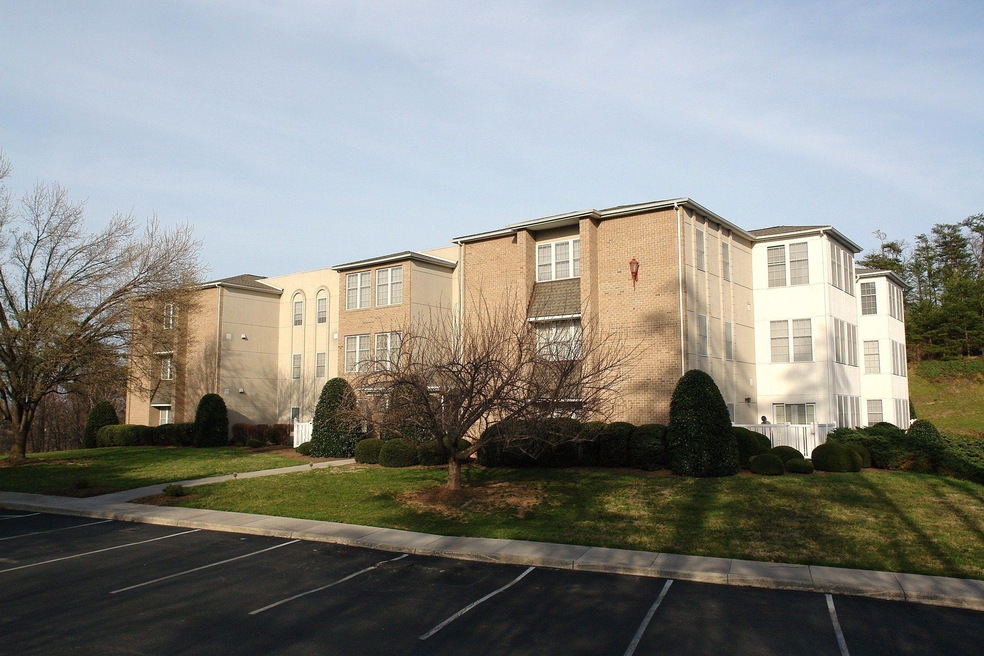 4865 Glen Ivy Lane Apt 209-print-001-3-E