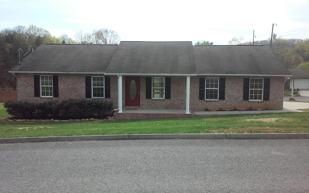 7410 Zach Ln, Corryton, TN 37721 - photo 1