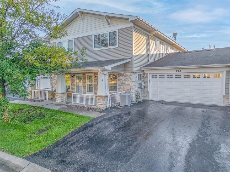 932 Crossing Way, Delano, MN 55328 - photo 1