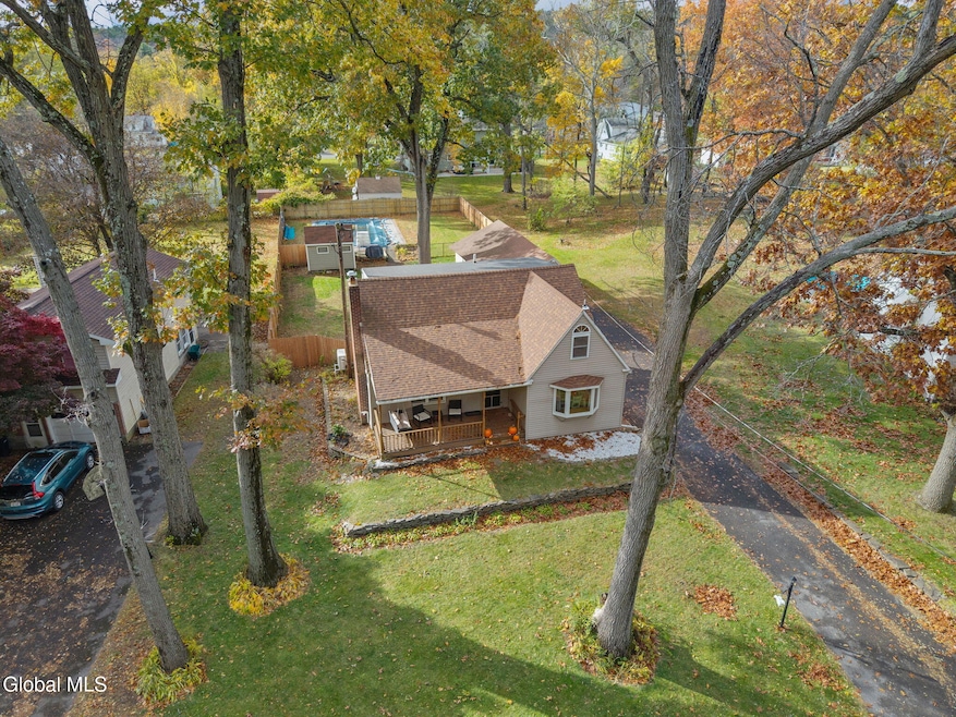 24 Valleyview Ave, Schenectady, NY 12306 - photo 1