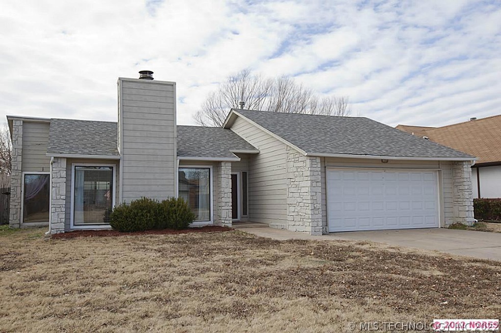 Updated! Immaculate! Move-In Ready in Union School