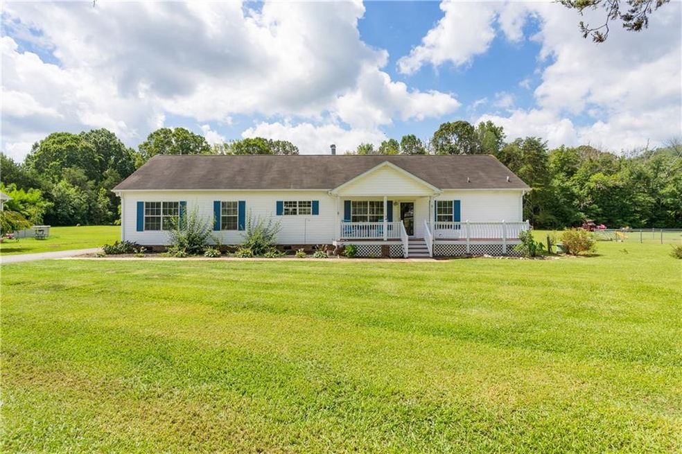 2527 Foxfire Ln, Burlington, NC 27217 - photo 1