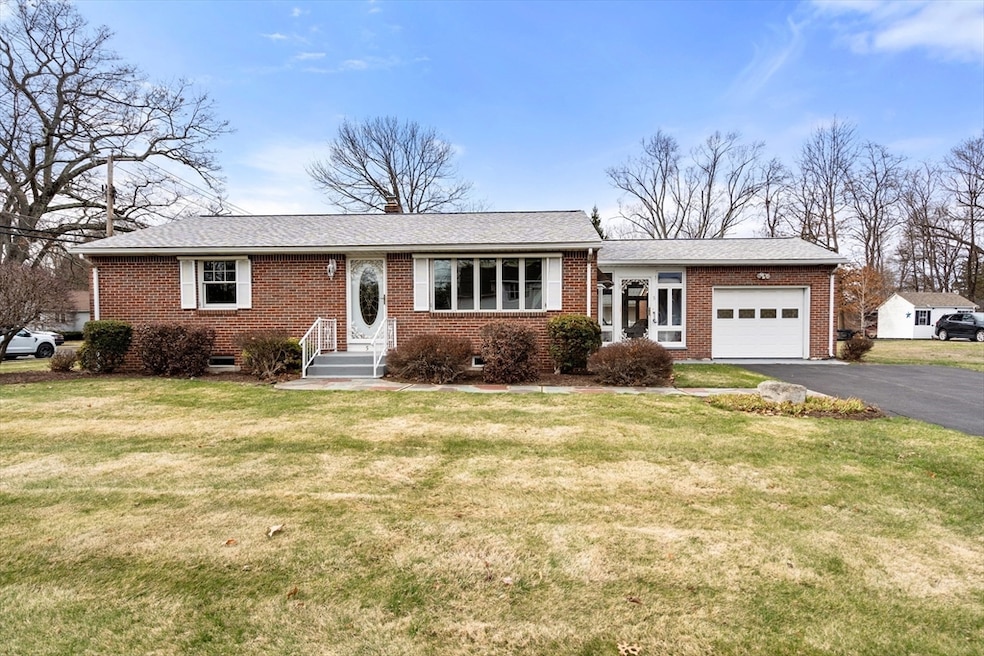 5 Kent St, West Springfield, MA 01089 - photo 1