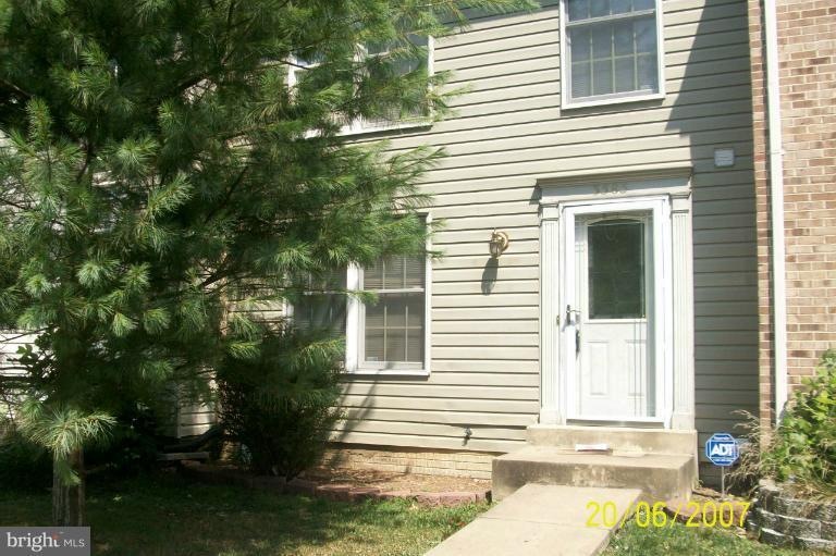 3585 Wharf Ln, Triangle, VA 22172 - photo 1