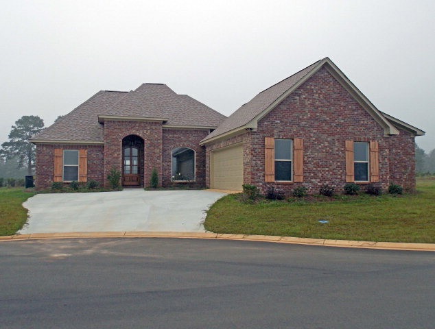 1018 Fairway Cove, McComb, MS 39648 - photo 1
