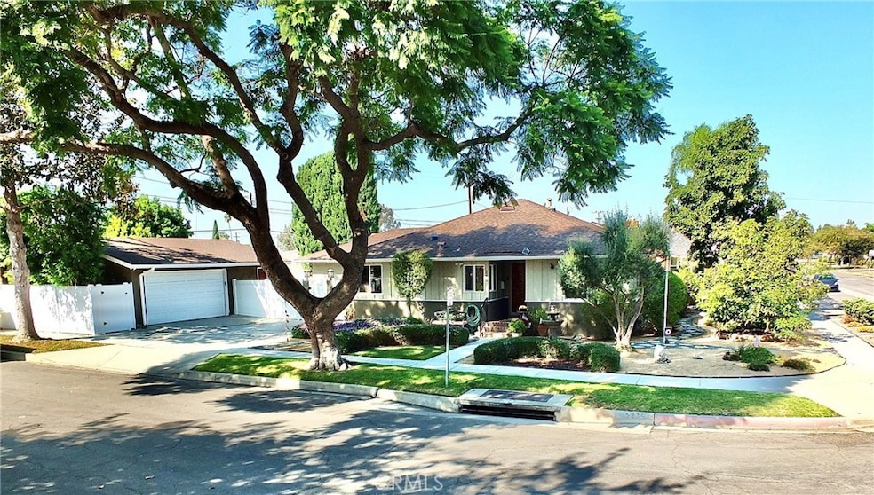 5275 E Mezzanine Way, Long Beach, CA 90808 - photo 1