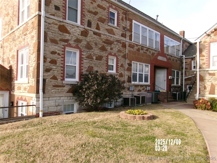508 E 4th St unit 510, Bartlesville, OK 74003 - photo 1
