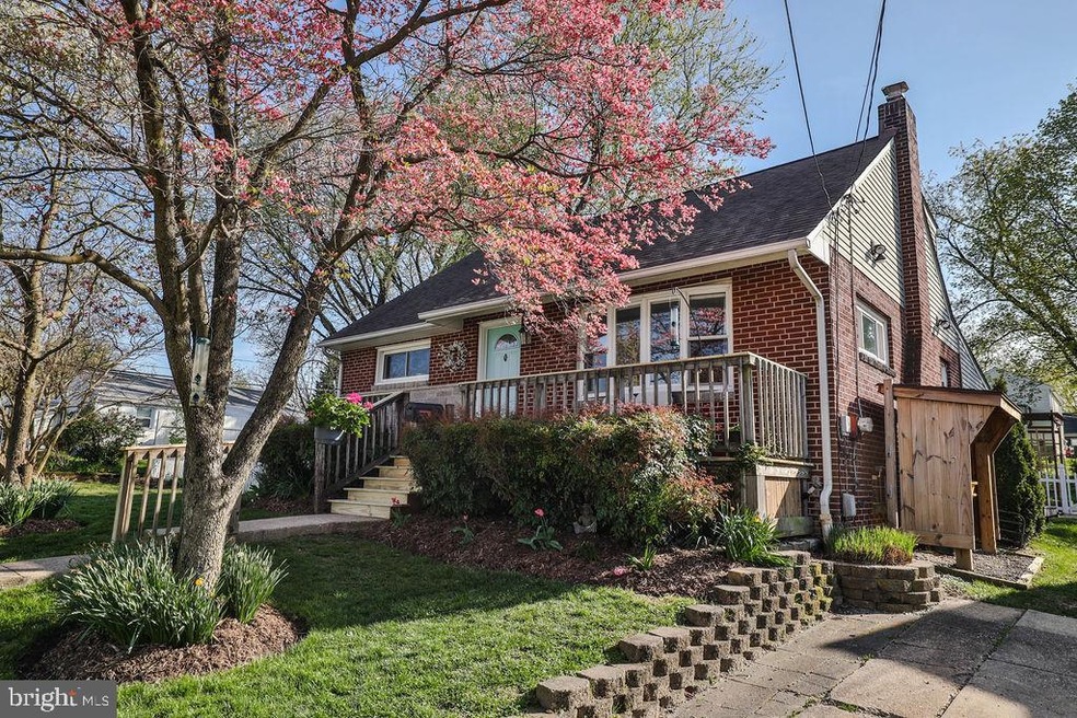 8438 Bay Dr, Pasadena, MD 21122 - photo 1