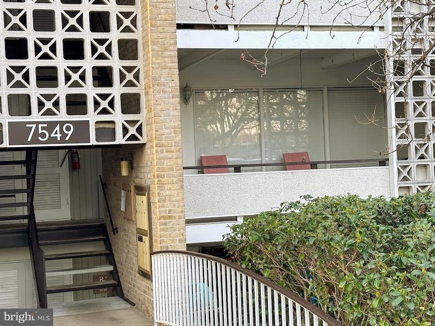 7549 Spring Lake Dr unit C2, Bethesda, MD 20817 - photo 1