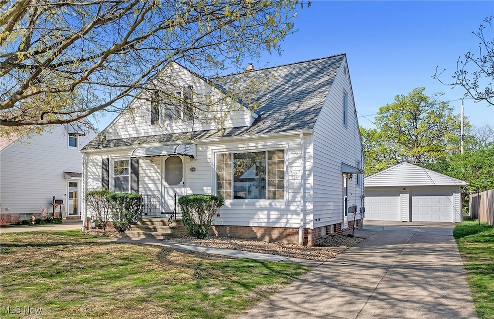 2206 Larchmont Dr, Wickliffe, OH 44092 - photo 1