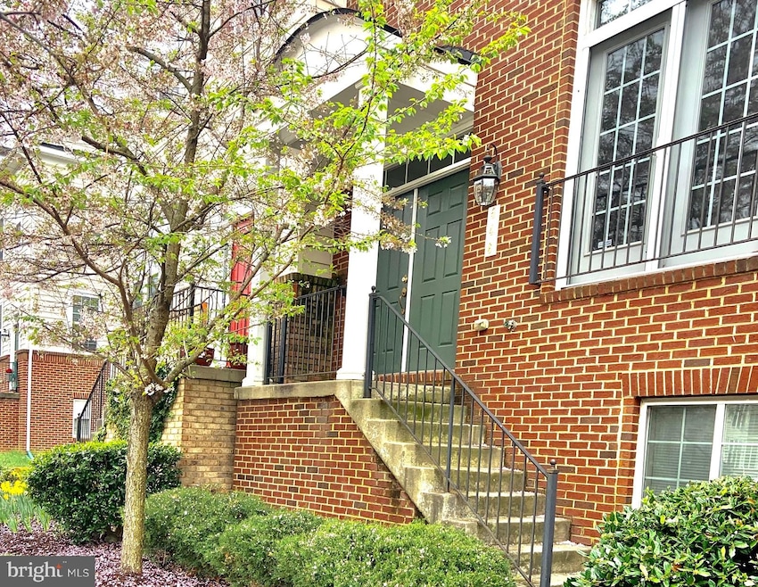 546 Jurgensen Place, Hyattsville, MD 20785 - photo 1