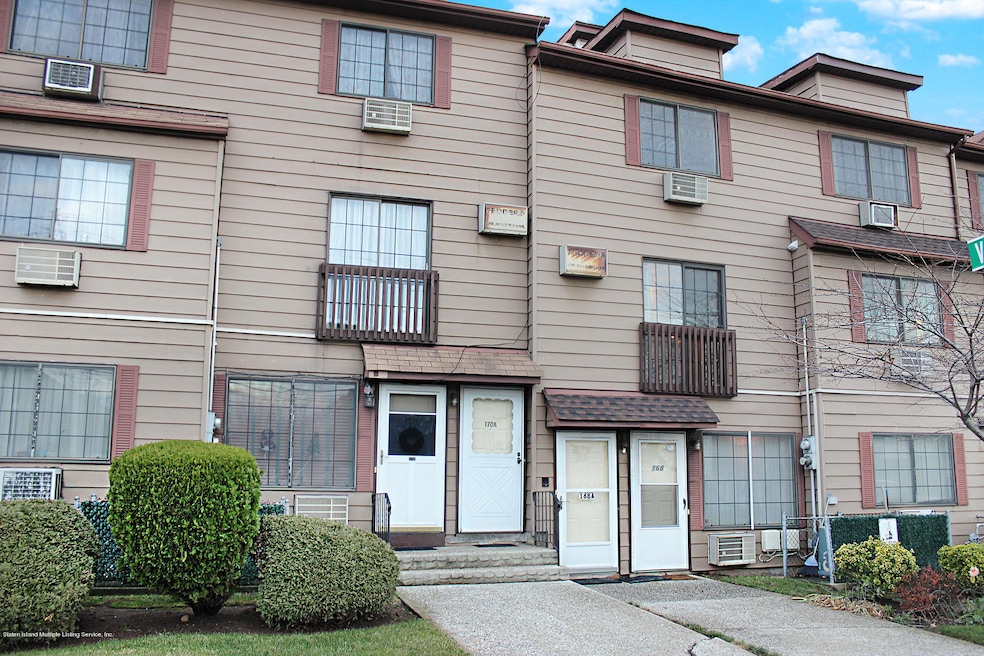 168 Richmond Hill Rd unit A, Staten Island, NY 10314 - photo 1