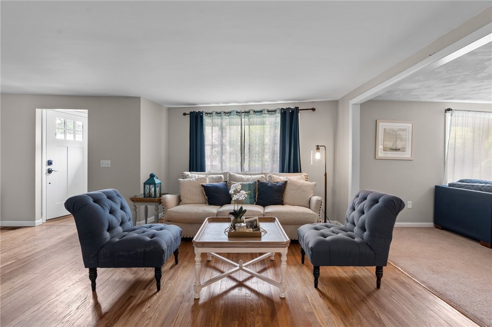 entry- sitting room